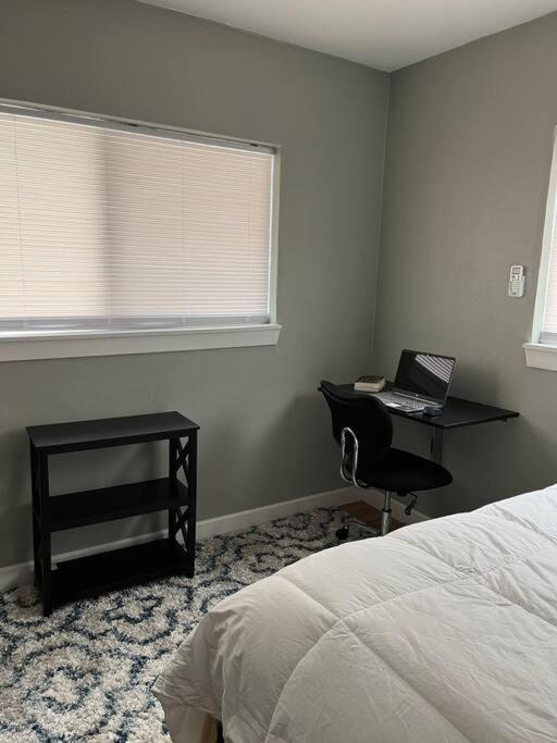 Comfortable Suite With Private Entrance & Private Bathroom El Paso Esterno foto